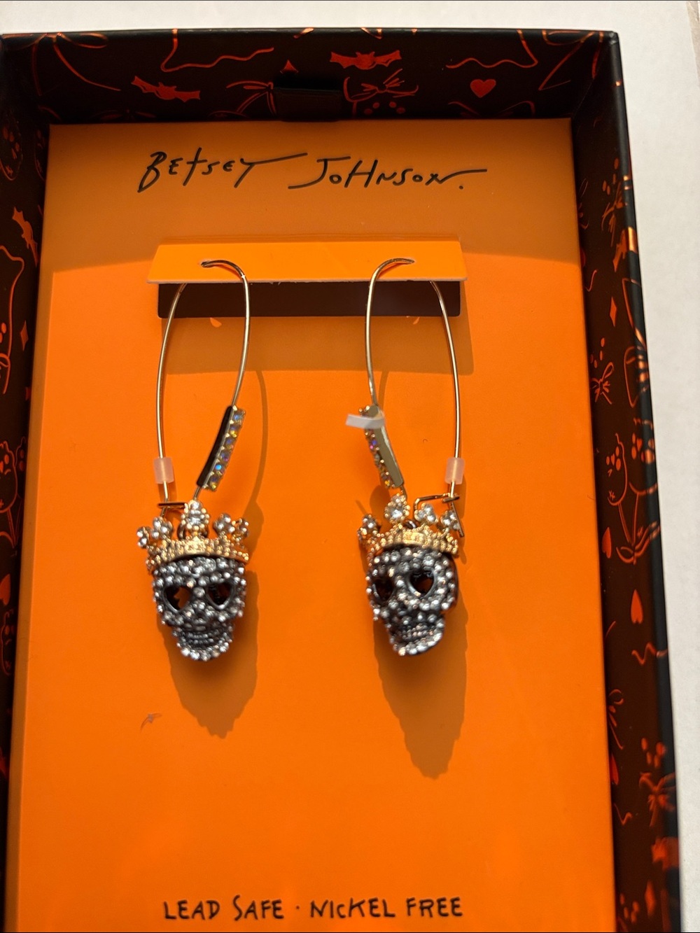 NWOT Betsey Johnson Black and Gold Crowned Skull Drop Earrings